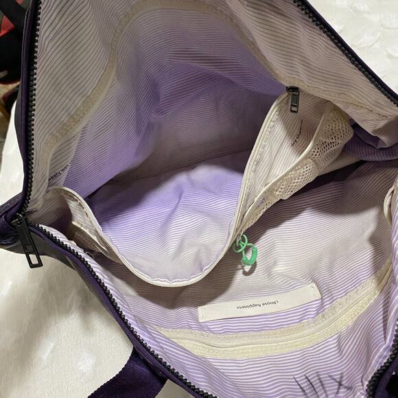 Lululemon Athletica Free to Be Sports Bag Duffle Luggage Gym Tote Purple Yoga - Picture 3 of 6